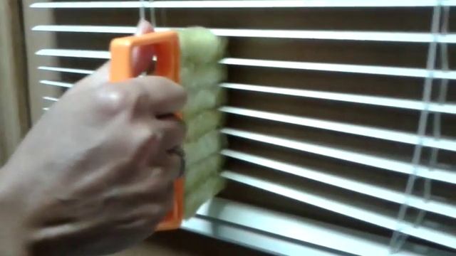щетка для жалюзи смотреть онлайн