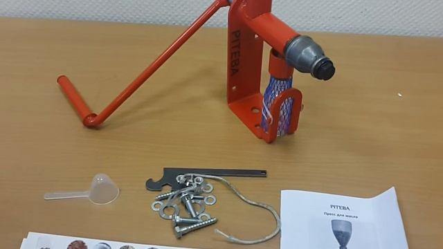 Ручной пресс для отжима масла Piteba смотреть онлайн