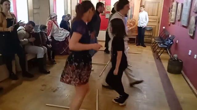 "Мікіта" (Марына). "Беларускія танцы ў Магілёве" ў Гомельскім філіяле Веткаўскага музея, 27.11.2022 смотреть онлайн