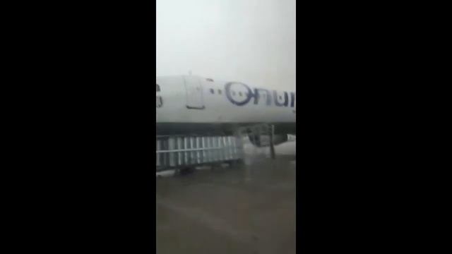 Antalya Havalimanı Fırtına Hortum; APRON ANTALYA AİRPORT STORM смотреть онлайн
