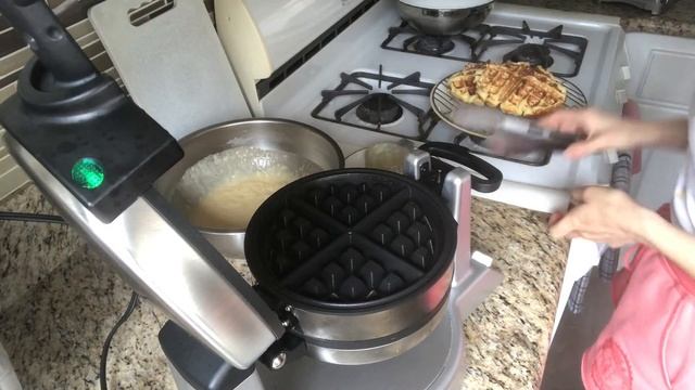 Cuisinart Double Waffle Maker смотреть онлайн