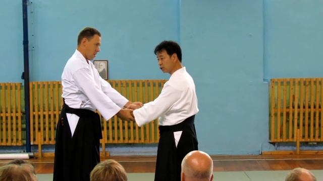 день 2 - семинар по Айкидо под руководством сенсея НОМУРА Наоми 7 дан смотреть онлайн