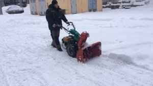 Колесный мотоблок Caiman с валом отбора мощности. Навеска - шнекороторный снегоуборщик..mp4