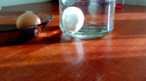 Как проверить яйца на свежесть