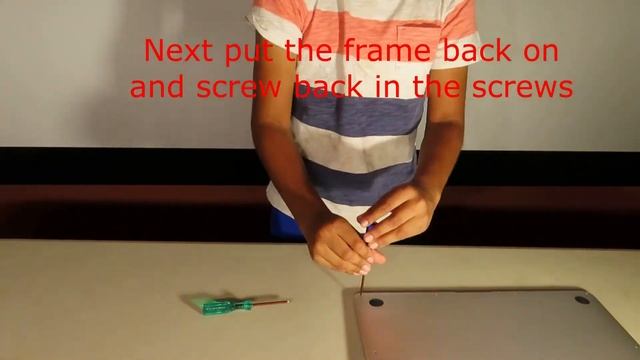 9 year old replaces Macbook Air 13 battery смотреть онлайн