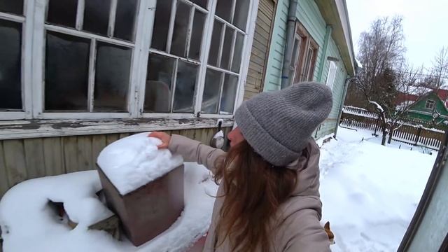 ОСТАЛИСЬ БЕЗ СВЕТА ? почистили снег с крыши ?Как играет Багира ?VLOG смотреть онлайн