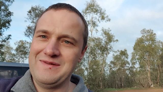 Ubuntu: Is git-svn in the 10.04 repos broken? смотреть онлайн