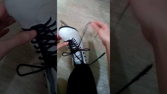 Как завязать шнурки, чтобы они не развязались. смотреть онлайн
