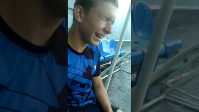 Навалило, на 2:40 вобше зельц )) смотреть онлайн