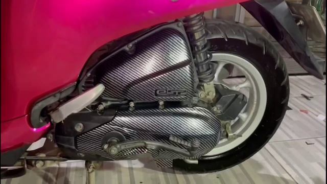 Twopink Scoopy 2018 pasang Wrapping Pink Premium + Carbon Dan emblem смотреть онлайн