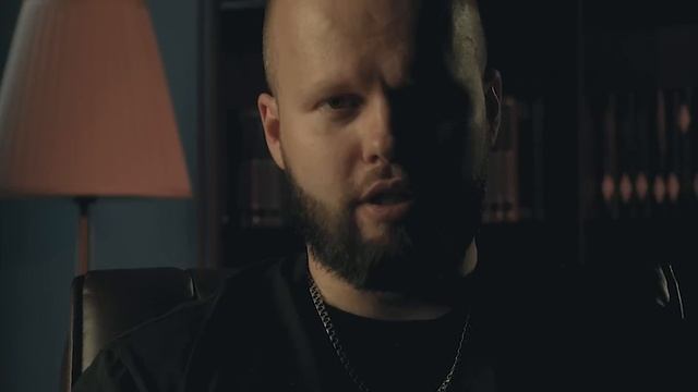 Почему ДЕВУШКА общается с другими МУЖЧИНАМИ? Говорит, что они сами к ней ЛЕЗУТ... смотреть онлайн