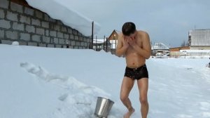 Что происходит в теле при обливании холодной водой - Польза или вред?