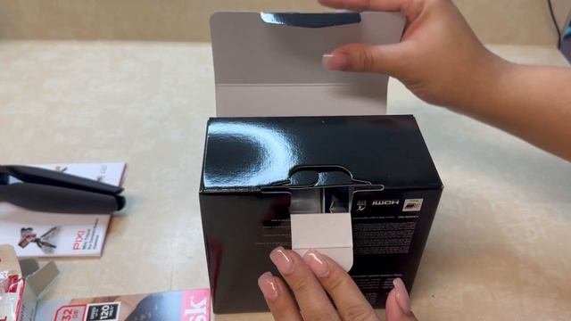 Canon G7x mark ii Unboxing + comparing to my iphone 14 pro max смотреть онлайн