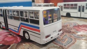 Ikarus-280.64 планетарные двери (белый)

#икарус280