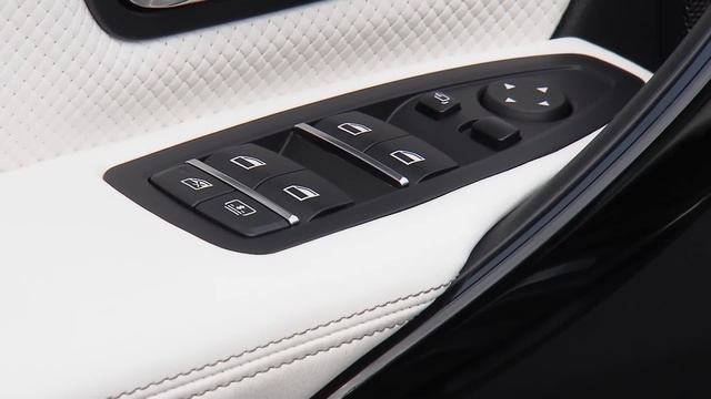 BMW 340i Sedan M Sport Package смотреть онлайн