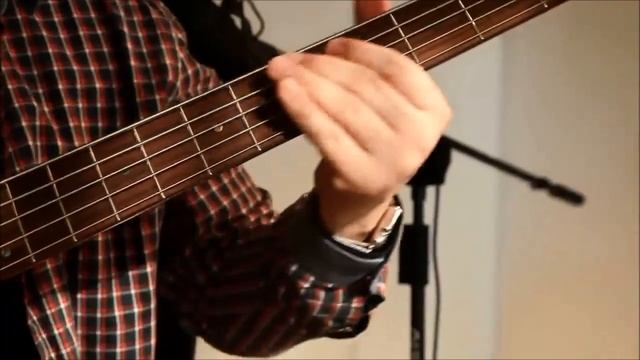 Переведи меня через майдан (С.Никитин - В.Коротич. перевод Ю.Мориц) смотреть онлайн