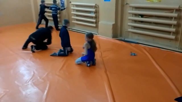 Тренировка детей Вольная борьба смотреть онлайн