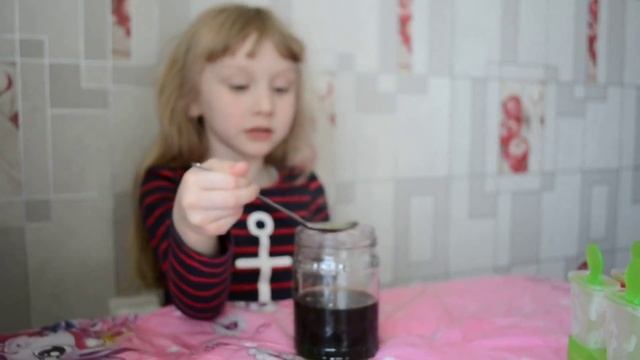 Делаем смешариков и мороженое из желе/кормим рыбок. смотреть онлайн