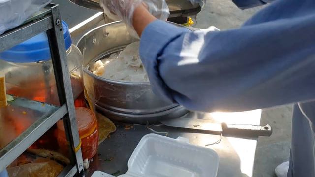 So Popular! Street Food At Saigon Famous University 2022 смотреть онлайн