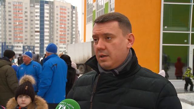 Мастер-класс по заливке льда показали на базе школы № 65 смотреть онлайн