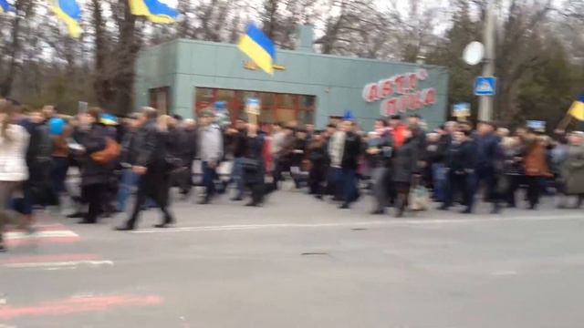 В Мелитополе 20 03 2014 прошел «Марш патриотов Украины» смотреть онлайн