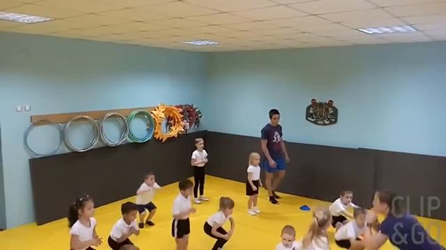 Спортивная секция борьбы （Веселые Богатыри） смотреть онлайн