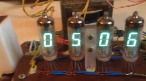МИНИ часы на лампах ИВ 6