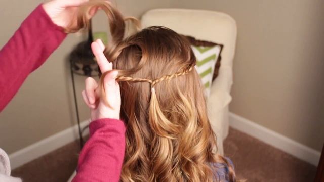 CUTE & EASY ROLLED UPDO! ❤?