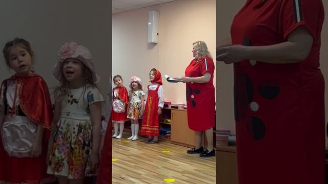Подготовительная группа "Капельки". Раздел " Фотогалерея" 8 марта смотреть онлайн