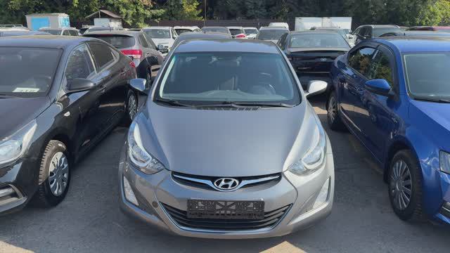 Hyundai Elantra смотреть онлайн