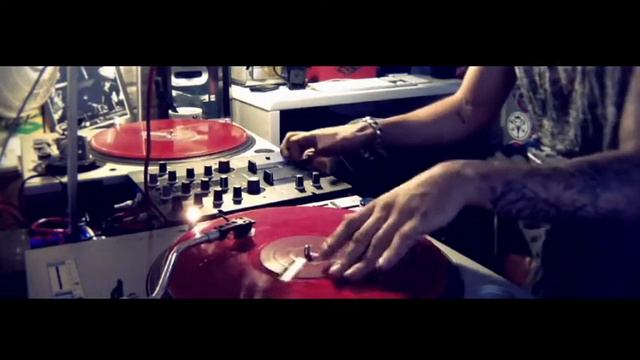 DIRTY LAW PRACTICING SCRATCH FLOW OVER THAT JAZZY HIPHOP BEAT! смотреть онлайн