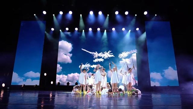 Menada Group Theatre Of Dance | Прогулка по облакам (20 лет)