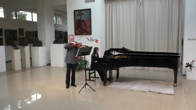 Шуберт. Соната D 821 "Arpeggione" - исполняют Александр Тростянский и Наталья Ардашева смотреть онлайн