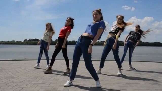 Девочки танцуют. Танцы Измаил. смотреть онлайн