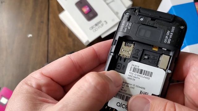 Alcatel Go Flip 3 Unboxing and Setup - Not Your Father's Flip Phone смотреть онлайн