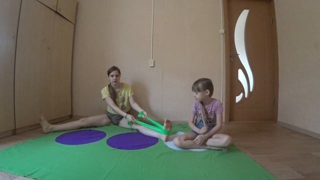 4 день челенджа по шпагату. Прокачай свой уровень деревянности. Как сесть на шпагат за 30 дней. смотреть онлайн