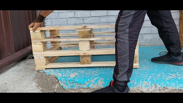 Диван из паллет,поддонов своими руками Do-it-yourself sofa from pallet смотреть онлайн