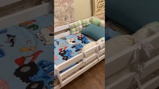 Видео отзыв на детскую кровать Junior 1 от магазина HappyChildren (производство Nuki-tuki) смотреть онлайн