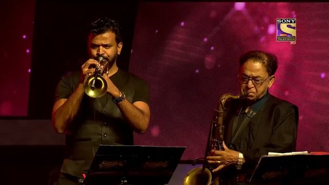 Varun Dhawan ने दिया Mani की मम्मी को तोहफा | Superstar Singer Season2 | Best of Mani смотреть онлайн