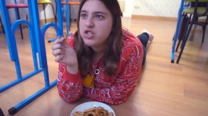 ДАША РАЗБИЛА УЧИТЕЛЮ НОВЕНЬКИЙ АЙФОН 12 Pro Max !!!