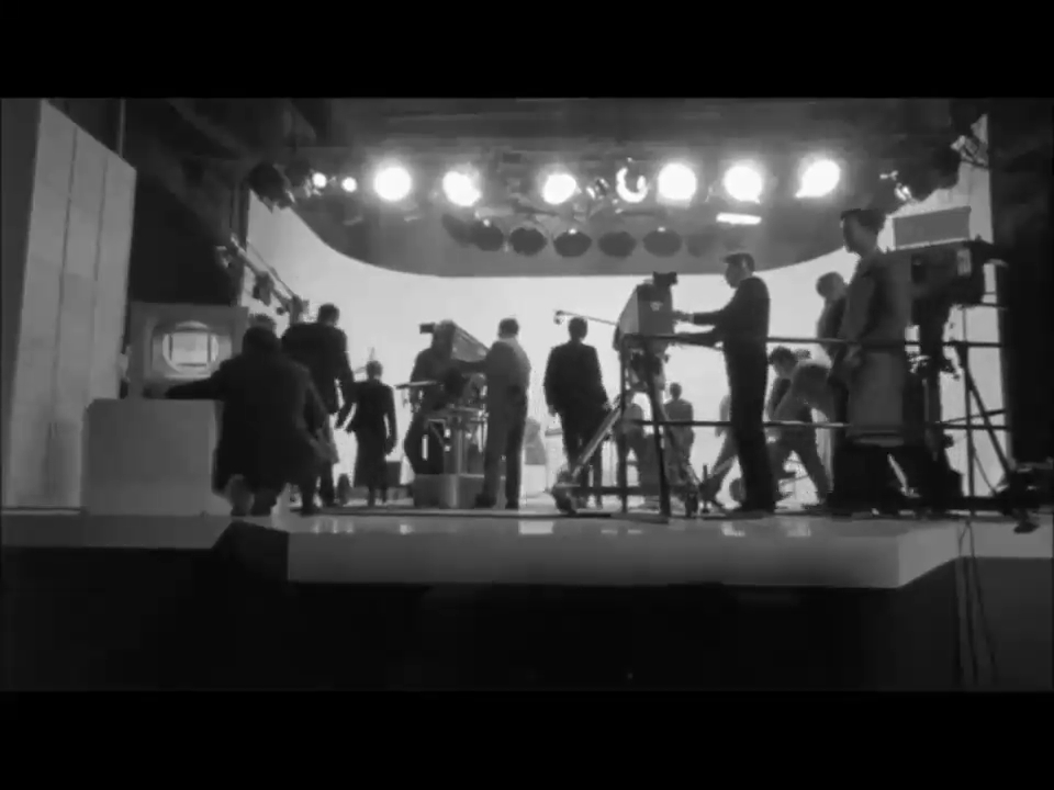 Beatles - Step inside love смотреть онлайн