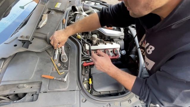 Audi A8 D4 4.2l V8 webasto retrofit , dokładam ogrzewanie postojowe cz.1 co może pójść nie tak? смотреть онлайн