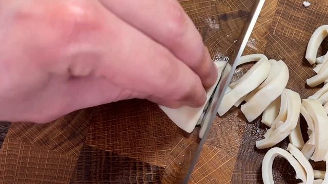 Das KÖSTLICHSTE Rezept für Tintenfischsalat. Die ganze Familie freut sich! смотреть онлайн