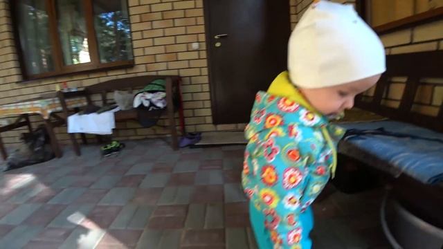 Режим дня ребенка в 1,5 года на даче /Влог смотреть онлайн