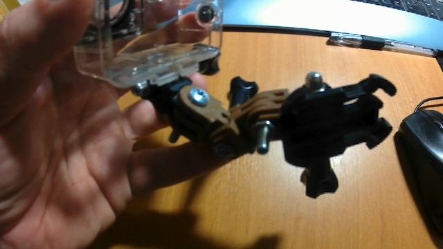 крепление экшен камеры на шлем