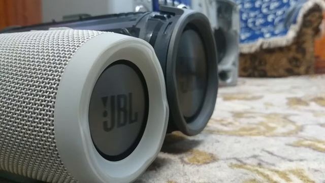 Jbl Xtreme + Jbl Charge 3 - конект , + басс тест смотреть онлайн