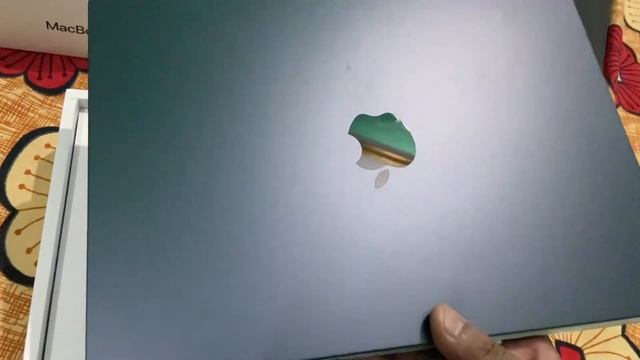 Macbook Air M2 (16 gb, 256gb) unboxing смотреть онлайн