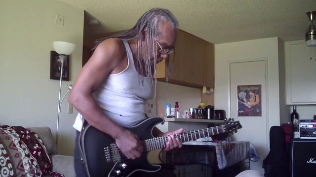 Schecter Hellraiser Passive Black W/FR смотреть онлайн