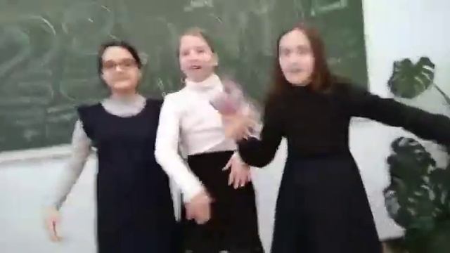 Поздравление на 23 февраля моим одноклассникам?? смотреть онлайн