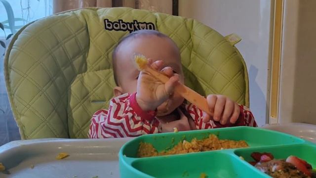 Учимся есть ложкой. смотреть онлайн
